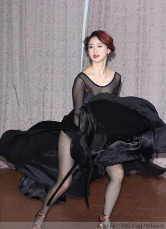 留守妇女性压抑图片：留守妇女露水夫妻图片(4)(点击浏览下一张趣图)