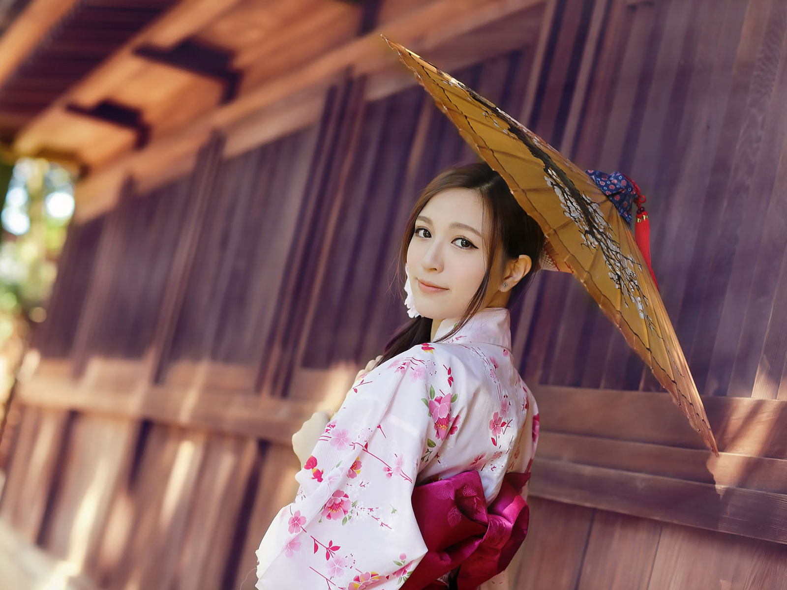 日本女人怎样服侍丈夫图解：结婚晚上怎样伺候老公(7)(点击浏览下一张趣图)