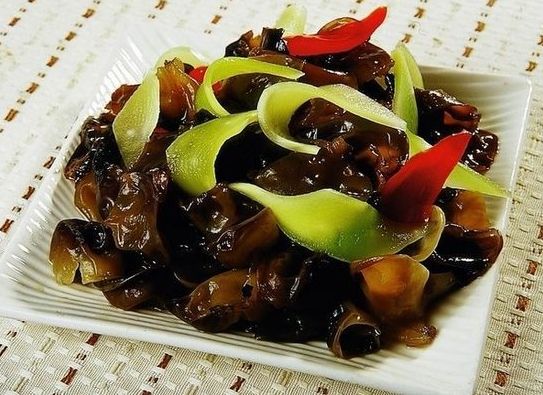 必知！千万不能生吃的10种常见食物(8)(点击浏览下一张趣图)