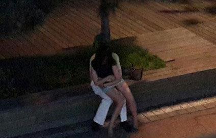 竹林找老年妇女：青白江玩中老年妇女(点击浏览下一张趣图)