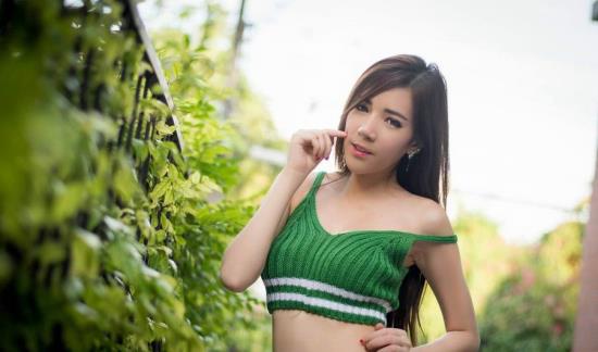 操美女嫩白鲍鱼26p1：美女嫩粉鲍鱼16d(5)(点击浏览下一张趣图)