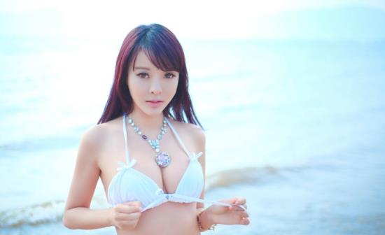 下一篇韩国美貌人妻19p：小秘书色诱20p(5)(点击浏览下一张趣图)