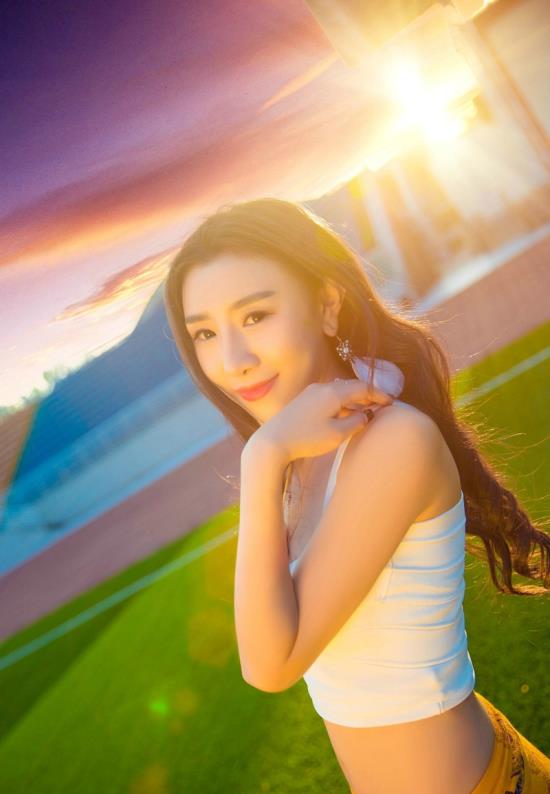 410749154的空间照片：骚妹李倩儿的qq号多少?(点击浏览下一张趣图)