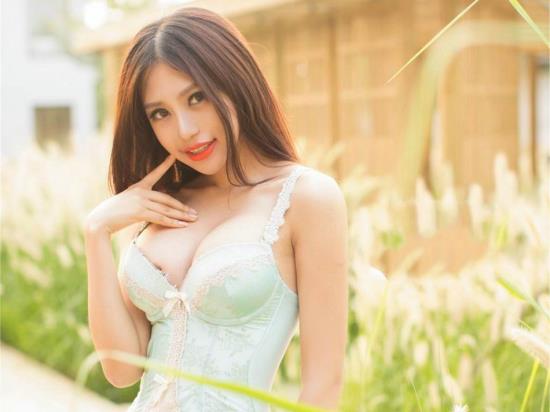 为老公事业献身黑人：陪客户搞自己的老婆(2)(点击浏览下一张趣图)