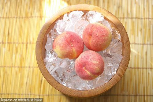吃桃子削不削皮 桃子毛怎么除(2)(点击浏览下一张趣图)