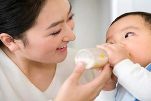 夏天喝牛奶真的容易上火吗(点击浏览下一张趣图)