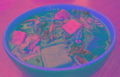 警惕！孕妇吃麻辣烫的危害(点击浏览下一张趣图)