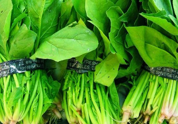 饮食禁忌 夏天生吃6种凉拌菜会中毒(点击浏览下一张趣图)