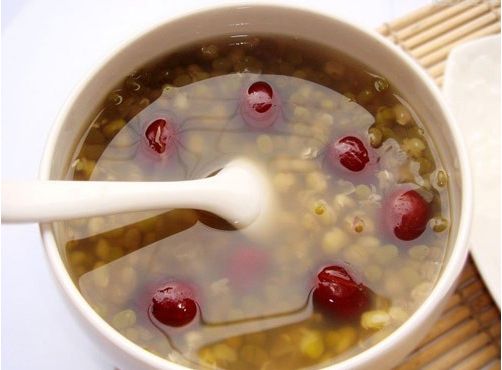 3类人不宜喝绿豆汤 夏季喝绿豆汤6禁忌(3)(点击浏览下一张趣图)