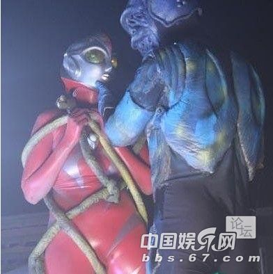 苍月女奥特曼受难图解：女战士受难本人图解(点击浏览下一张趣图)