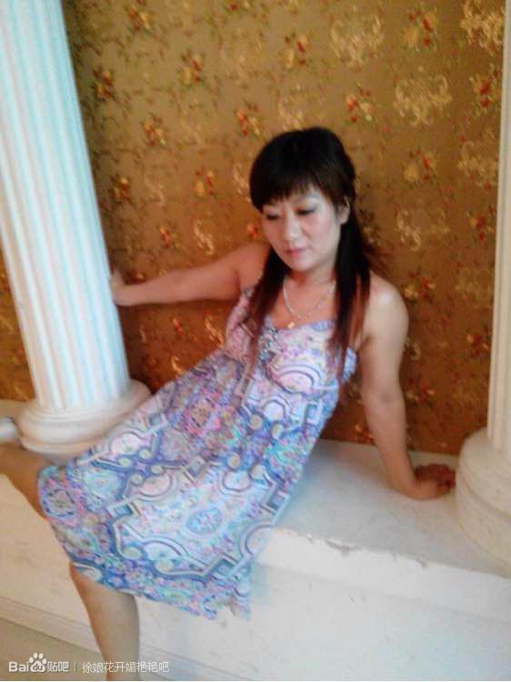 酒吧外面捡到醉酒美女：在酒吧捡到了一个女生(2)(点击浏览下一张趣图)