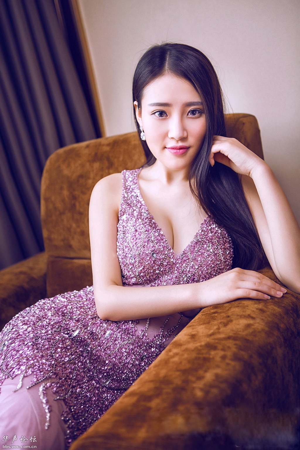 50岁大妈穿丝袜短裙：风韵徐娘之33很有味道(4)(点击浏览下一张趣图)