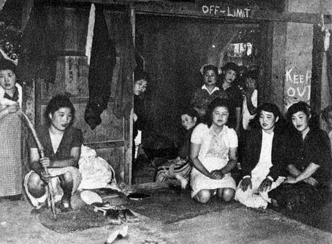 慰安妇接待日军的姿势：日本和服不能穿内裤(4)(点击浏览下一张趣图)