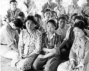 慰安妇怎样接待日军图：日本人是怎么玩花姑娘(2)(点击浏览下一张趣图)