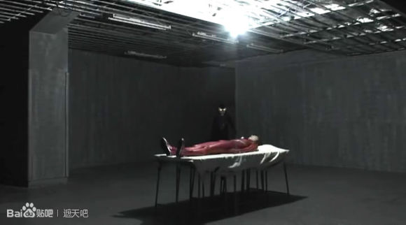 女奥特曼受难被扒衣服图片：女奥特曼受难图片(2)(点击浏览下一张趣图)