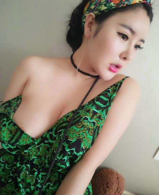 小女孩露小鸡图片大全：女人的小机机样子图片(点击浏览下一张趣图)