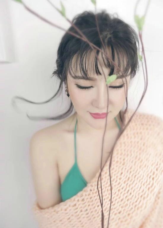 小女孩露小鸡图片大全：女人的小机机样子图片(4)(点击浏览下一张趣图)