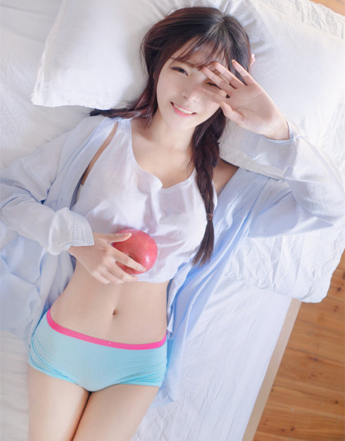 小学五年级女生禁果图：小学女生互相脱校服(4)(点击浏览下一张趣图)