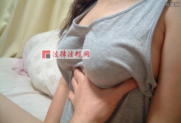 90后闹洞房很黄很爆：最疯狂的闹洞房 农村闹洞房很黄(4)(点击浏览下一张趣图)