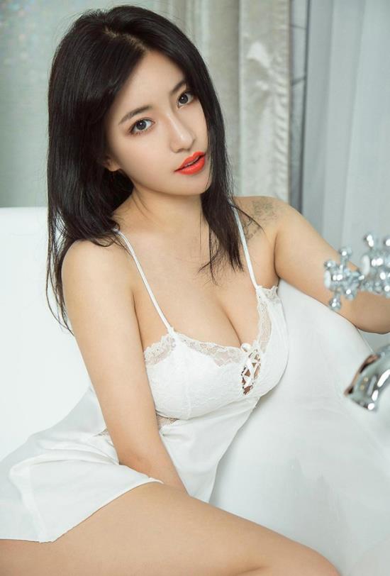张悠雨人体艺木视频：欧美人体艺相片 查张筱雨人体图(点击浏览下一张趣图)