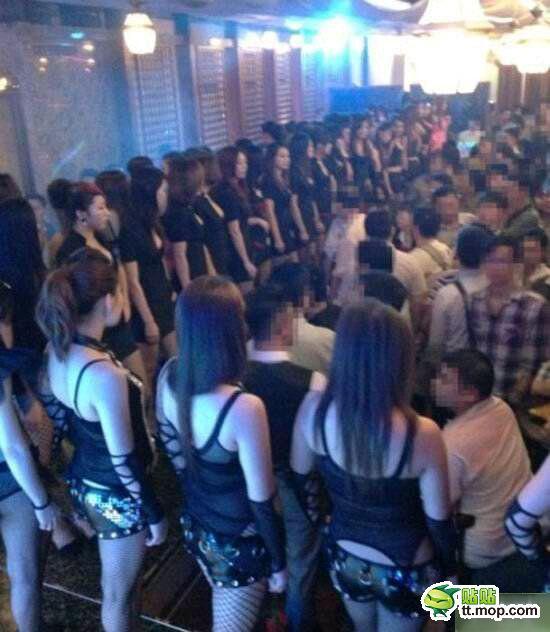 东莞大量技师艳照爆光：东莞小姐含精艳照(6)(点击浏览下一张趣图)