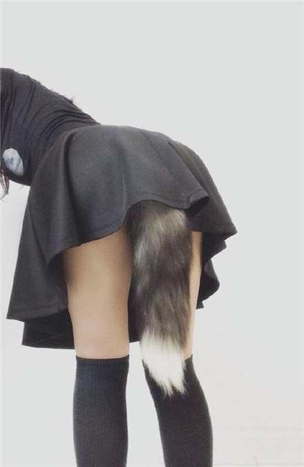 下限少女cos尾巴塞肛 我自己玩狐狸尾巴福利(点击浏览下一张趣图)