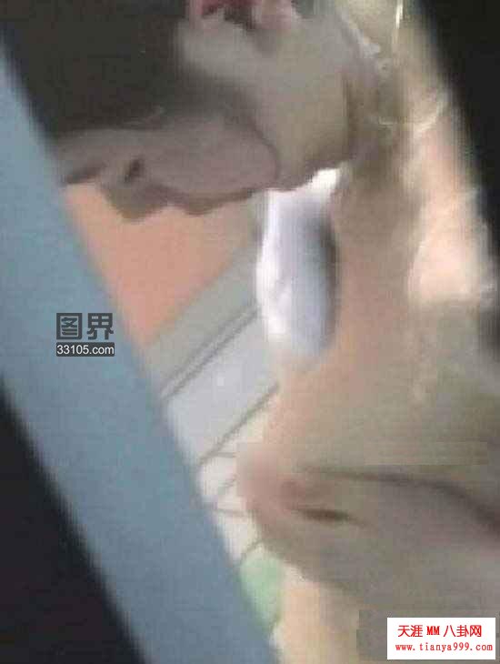 少女洗澡全身视频：mv一个女的在洗澡 一个女的洗澡一个男的(5)(点击浏览下一张趣图)