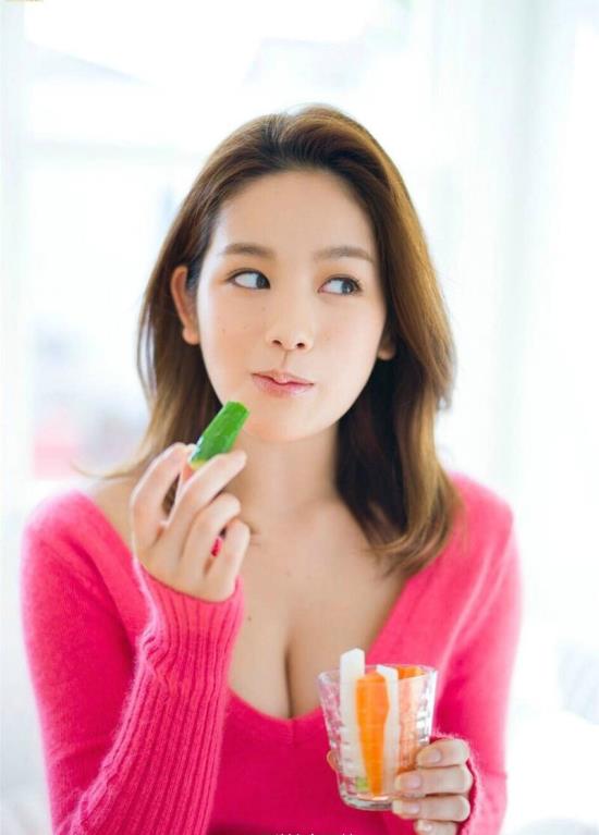 亚洲俞怕少妇图片区15P：亚洲俞怕图片区15P(3)(点击浏览下一张趣图)