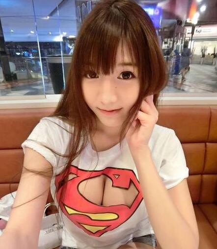 金三角坤沙玩的女人：金三角大毒枭女人(5)(点击浏览下一张趣图)