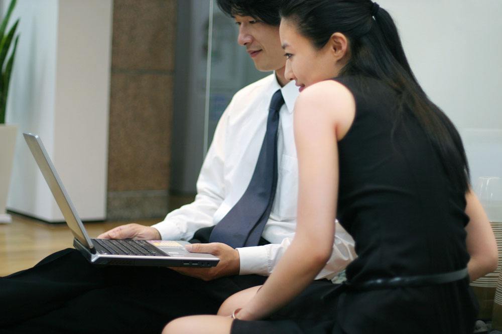 让男人离不开你的手段，八招心理学搞定男人(2)(点击浏览下一张趣图)