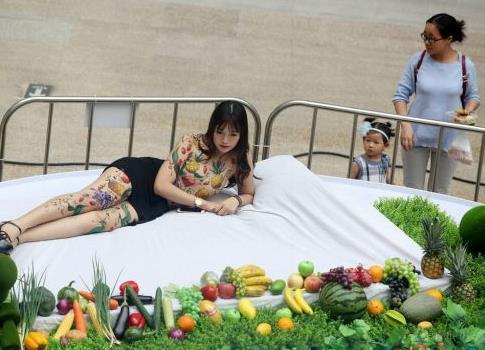 西西人体术图片大全：东莞美女人体图形(4)(点击浏览下一张趣图)