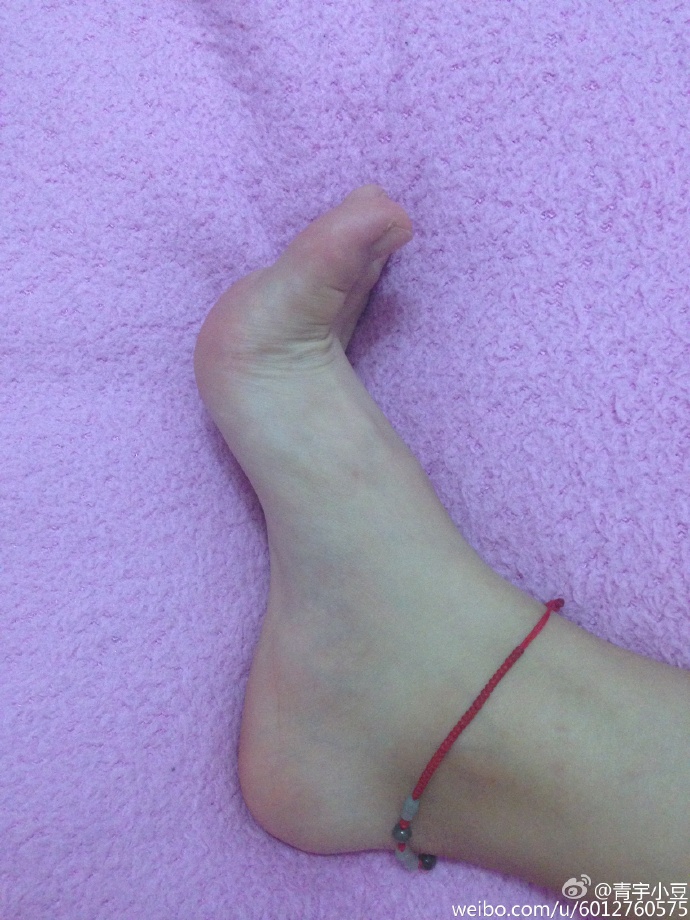 女生睡着了玩脚视频：脚之恋视频在线观看(点击浏览下一张趣图)