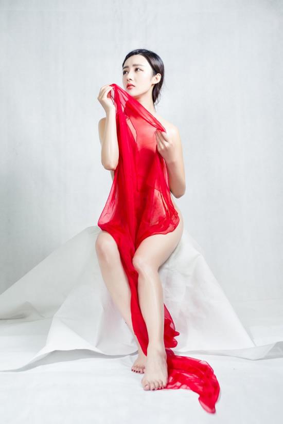 最顶级的女人私处裸露摄：专看人体极品鲍(2)(点击浏览下一张趣图)