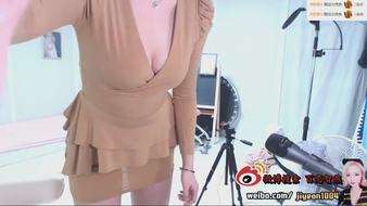 韩国吃香蕉崔智燕：韩国崔智燕口活香肠 谁有崔智燕口活的视频(3)(点击浏览下一张趣图)