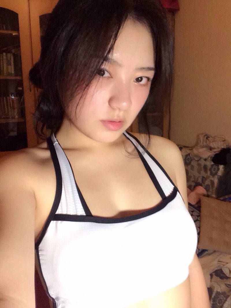 网红胸大衬衫：大胸女穿的衬衫 韩国大胸美女衬衫(2)(点击浏览下一张趣图)