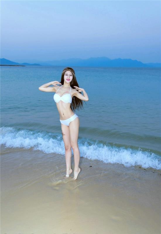 高中生就是嫩20P：标准90d胸图片 标准的胸型图片欣赏(2)(点击浏览下一张趣图)
