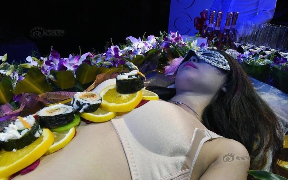 深圳东莞奶妈图片：奶妈最新图片 来吧微信号奶妈(4)(点击浏览下一张趣图)