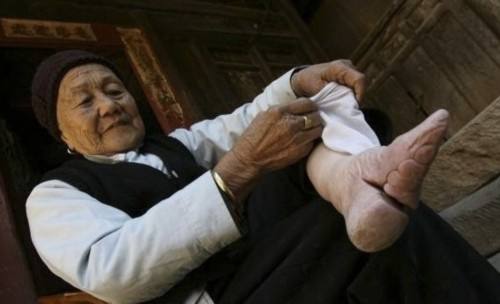 古代女人裹脚图片：以前古代人的裹脚 图片(点击浏览下一张趣图)