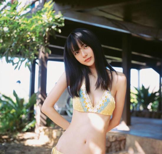 女性展阴近图：展阴欧美20017 臂后展阴艺术(3)(点击浏览下一张趣图)