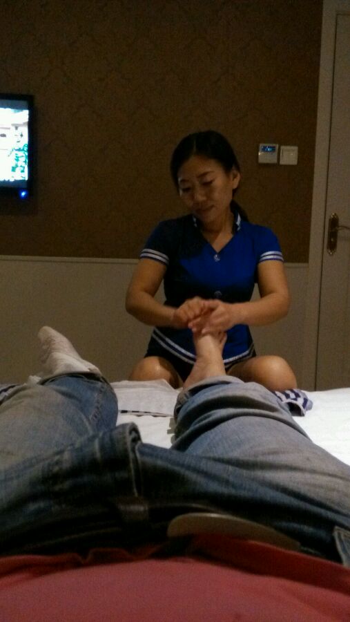 精油推背男技师黄故事：男技师给老我打蝴蝶 男技师上门夫妻spa(点击浏览下一张趣图)