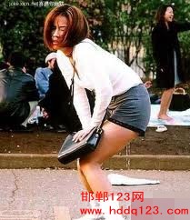 女生早上起床内裤湿的：女人裤裆里面流血 (4)(点击浏览下一张趣图)
