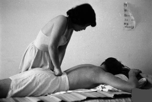 慰安妇火车视频：鬼子火车上搞慰安妇 二战的慰安妇的视频(2)(点击浏览下一张趣图)