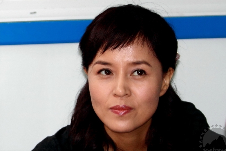 于莉红剧中丝袜：女人当管于莉红丝袜 于莉红剧中丝袜视频(3)(点击浏览下一张趣图)