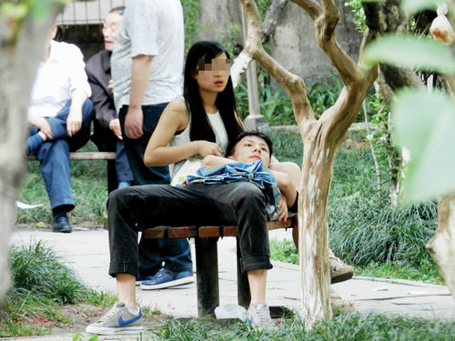 男女在干下三滥的图片：男女最新啪啪图片大全(2)(点击浏览下一张趣图)