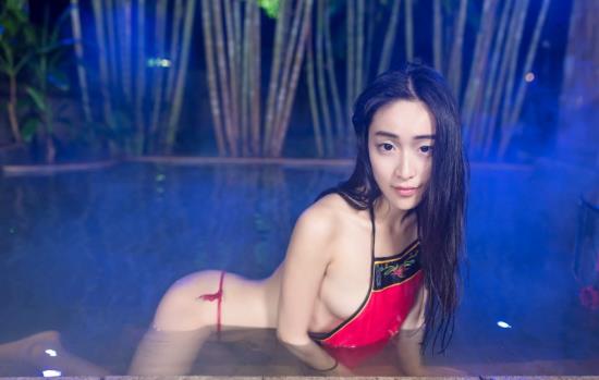 少女极品粉红鲍110P：68极品嫩女鲍 粉嫩红鲍美女(5)(点击浏览下一张趣图)