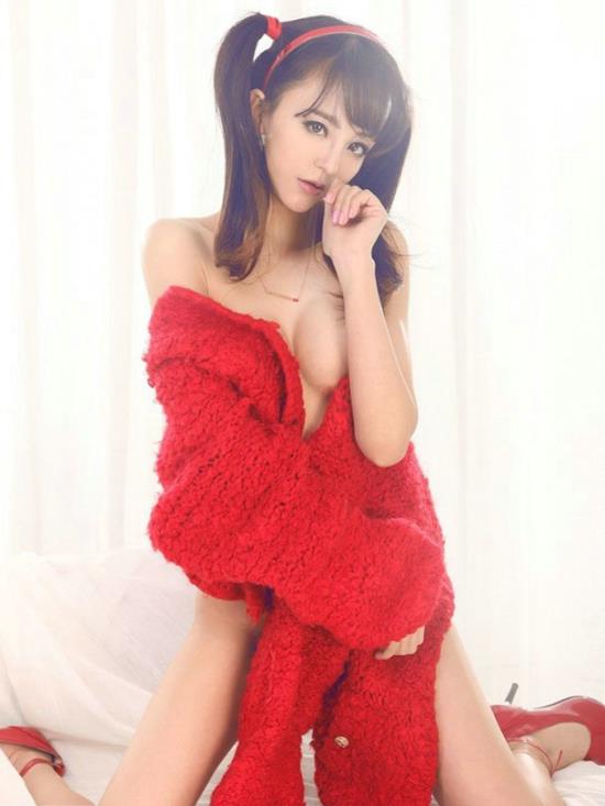 女人全身上下没有衣服 女人全部脱了内裤(2)(点击浏览下一张趣图)