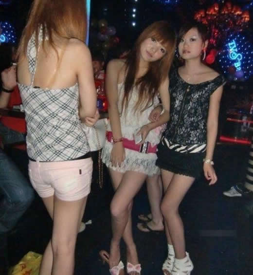 乐山名流ktv陪酒女图片：ktv陪酒女出台的多不(点击浏览下一张趣图)
