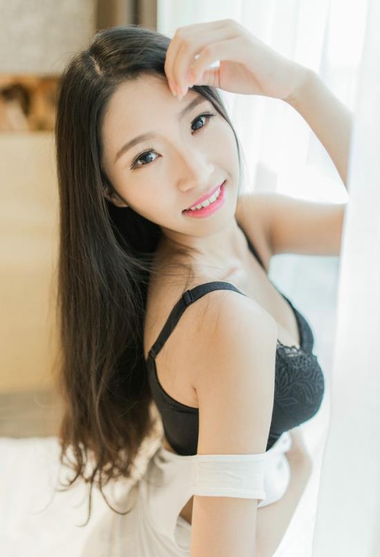 不掩盖全身的美女图片：女子全身裸体图片大全(3)(点击浏览下一张趣图)