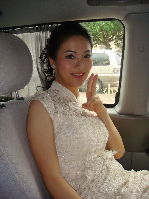 同学妈妈很漂亮贴吧李恩美的我同学的妈妈：发现同学和妈妈图片(点击浏览下一张趣图)