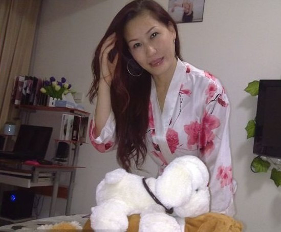 同学妈妈喝醉了很香啊同学妈妈的福利图片：同学妈妈附加照片(4)(点击浏览下一张趣图)